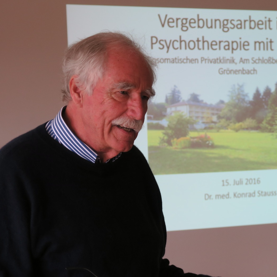 Dr. Konrad Stauss